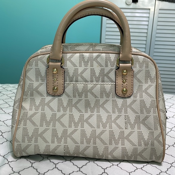 Michael Kors Purse - Picture 4 of 7